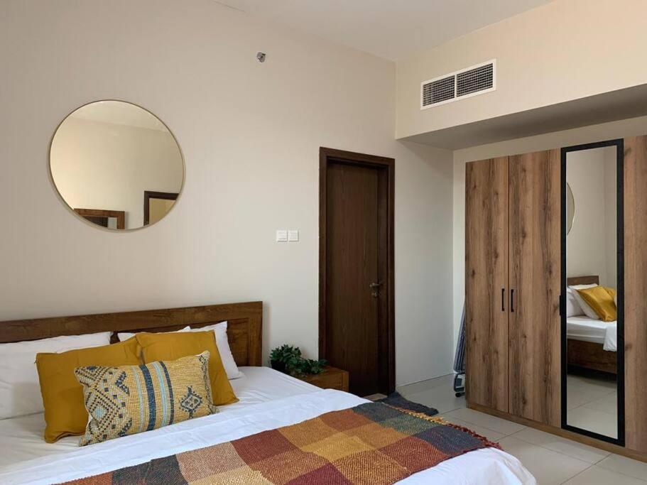 A Calm&cozy 1br-20 Min-dxb Airpt Apartment *