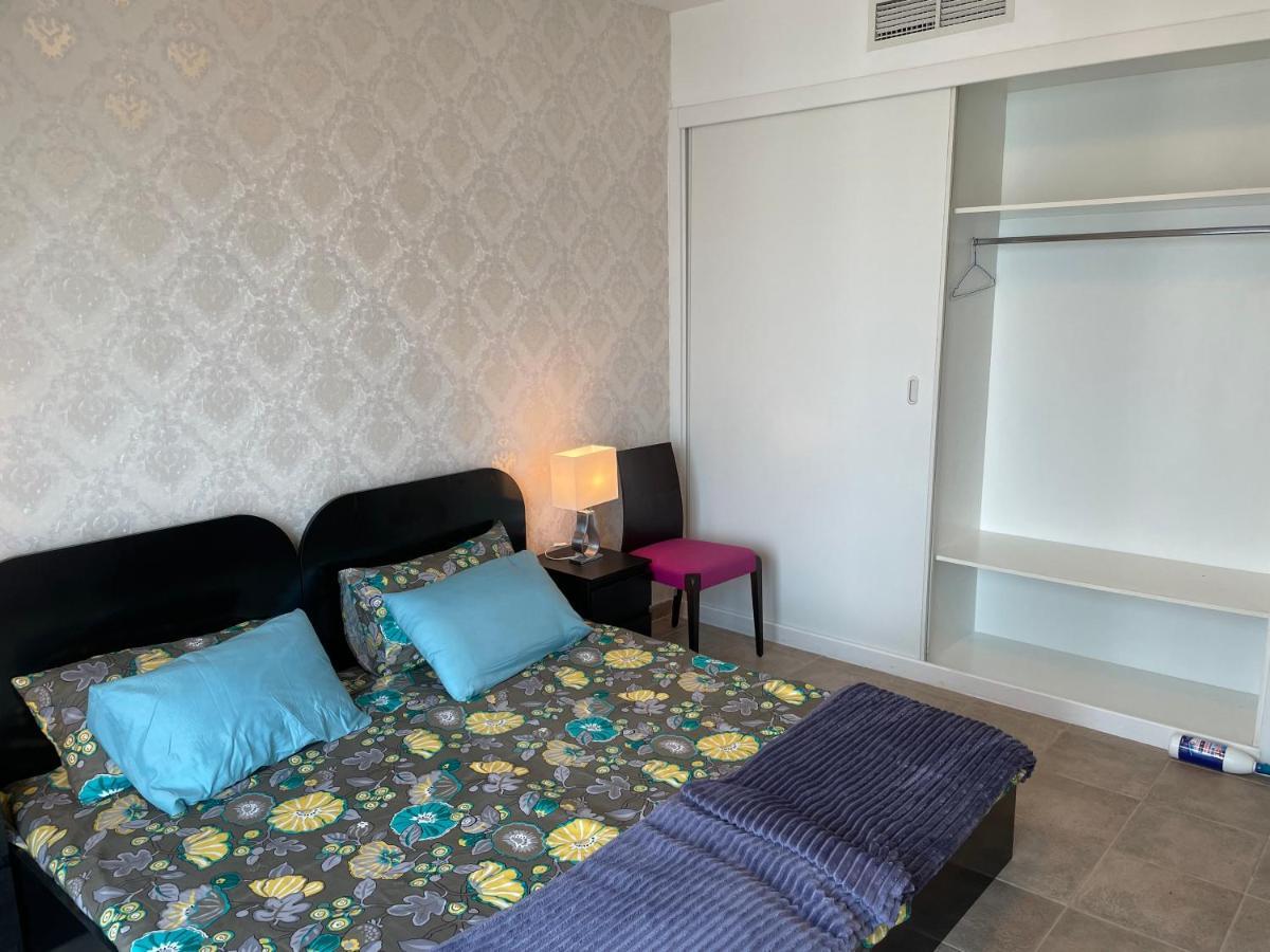 Travelers Backpackers Dubai