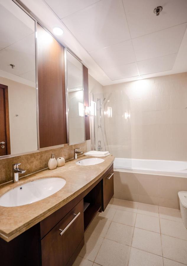 Nasma Luxury Stays - Standpoint Tower A Apartment