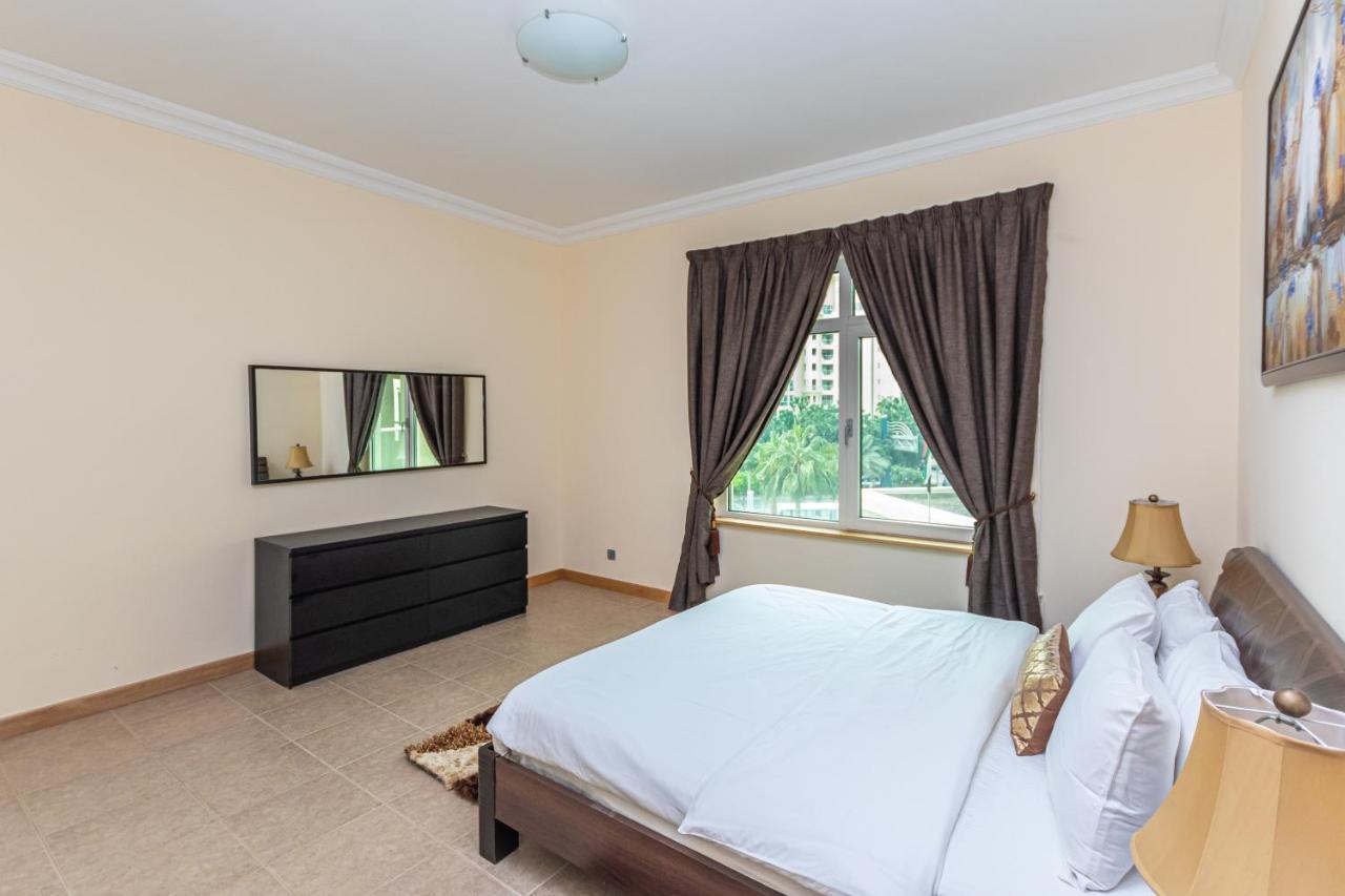 Palm Jumeirah 2 Bed Apartment