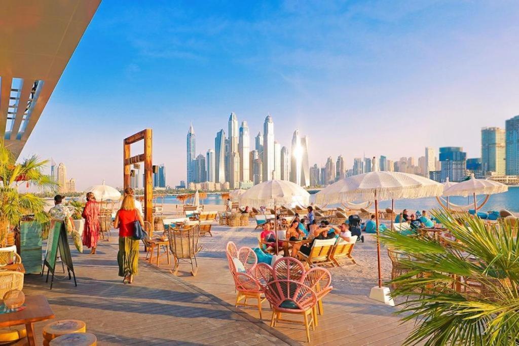 Palm Jumeirah 2 Bed Apartment