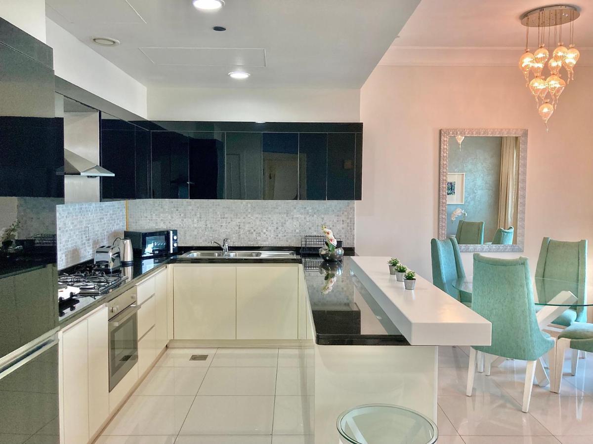 Superhost - High-rise Chic Apt With Incredible Skyline Views Apartment *