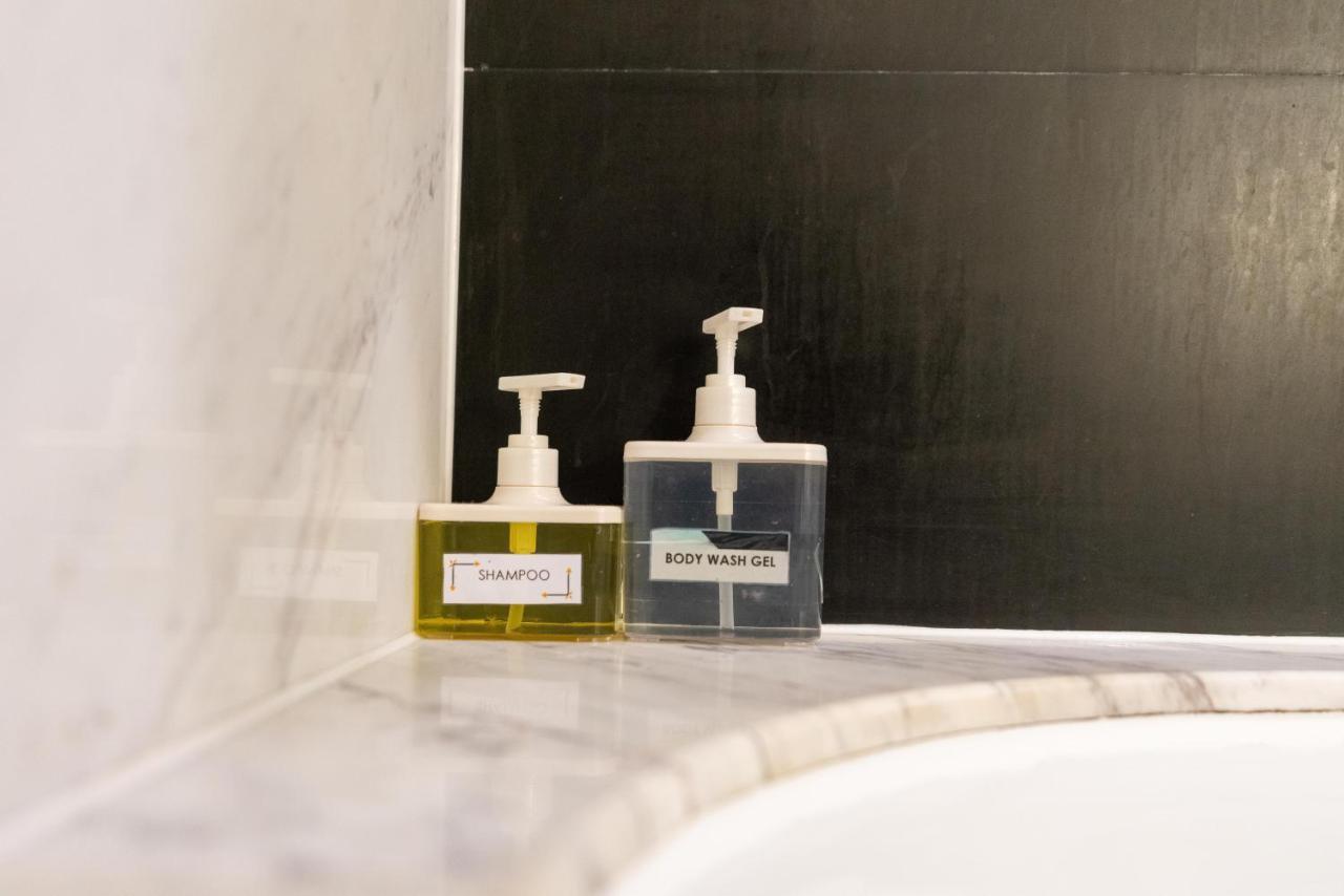 Apartment Superhost - Trendy Studio In The Heart Of Downtown - Address Mall *