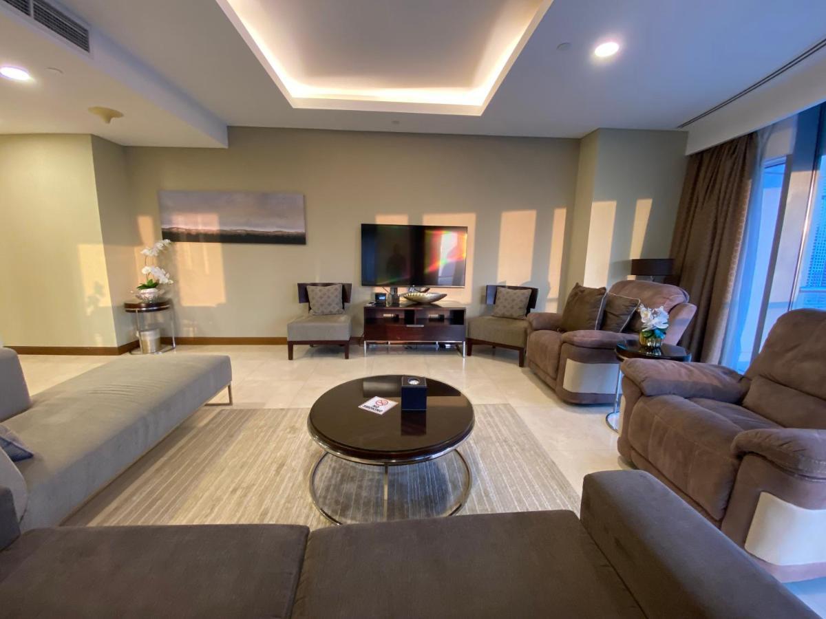 Superhost - Luxurious Apartment, 2-min From The Burj Khalifa - Address Mall Apartment *