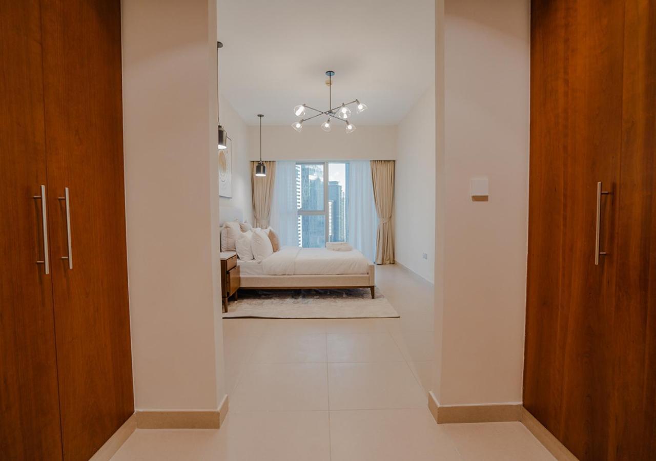 Nasma Luxury Stays - Central Park Tower Apartment *