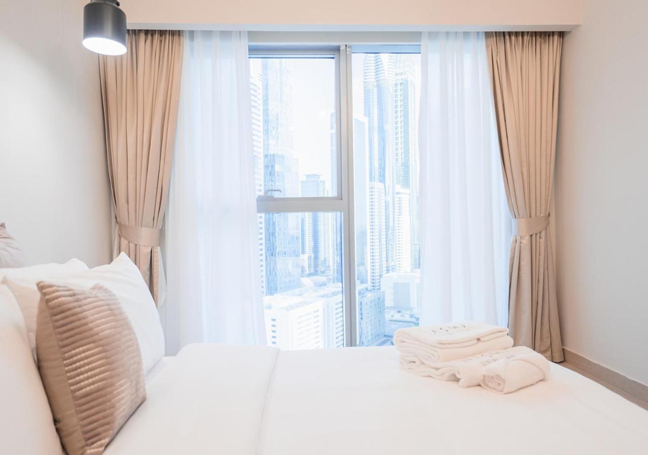 Nasma Luxury Stays - Central Park Tower Apartment