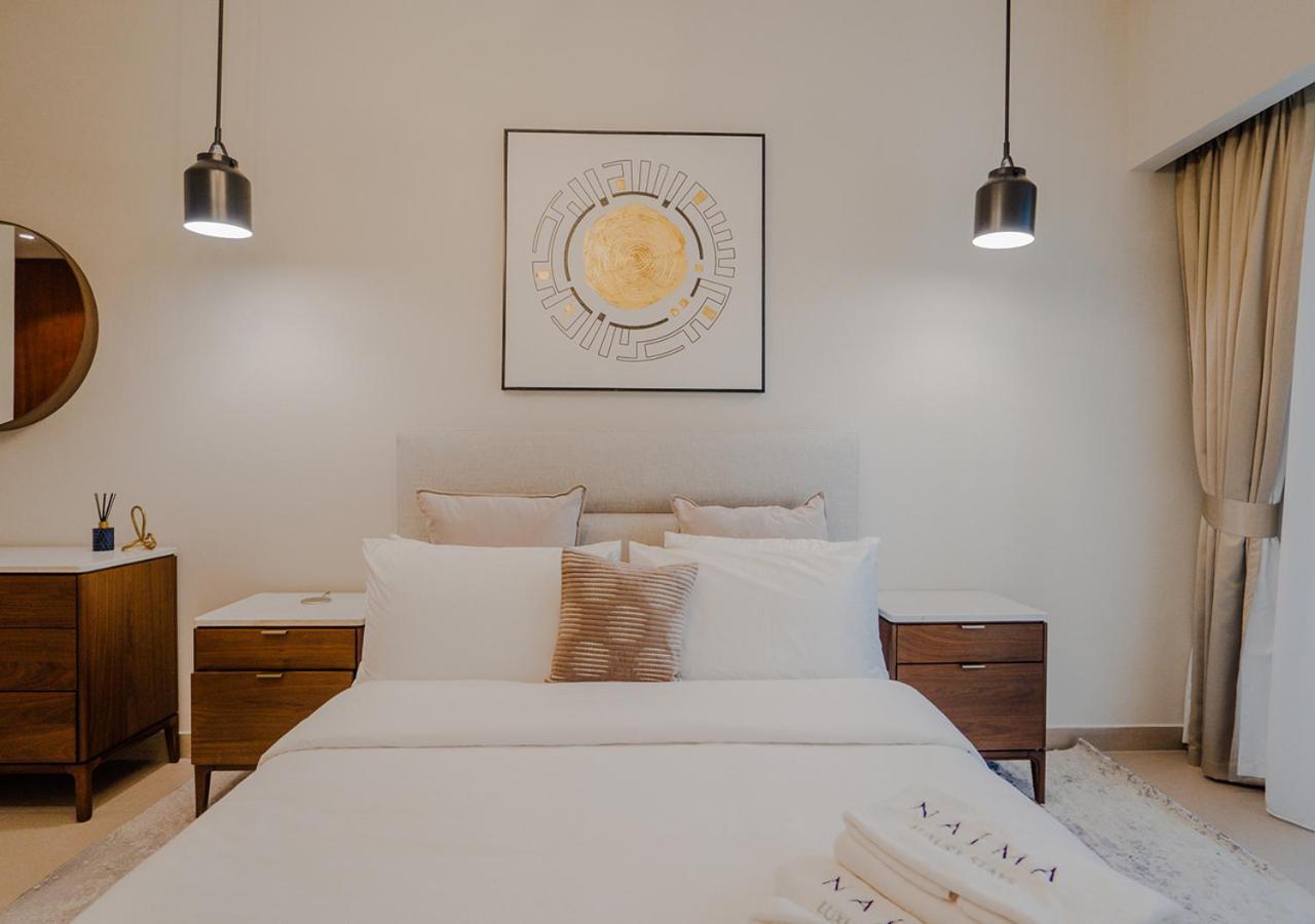 Nasma Luxury Stays - Central Park Tower Apartment Dubai