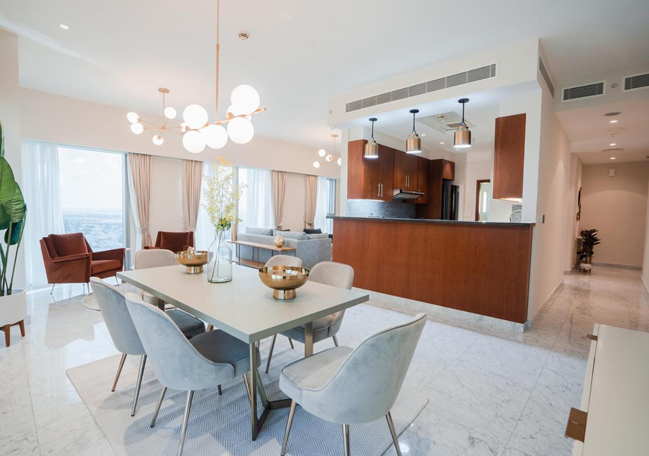 Nasma Luxury Stays - Central Park Tower Apartment