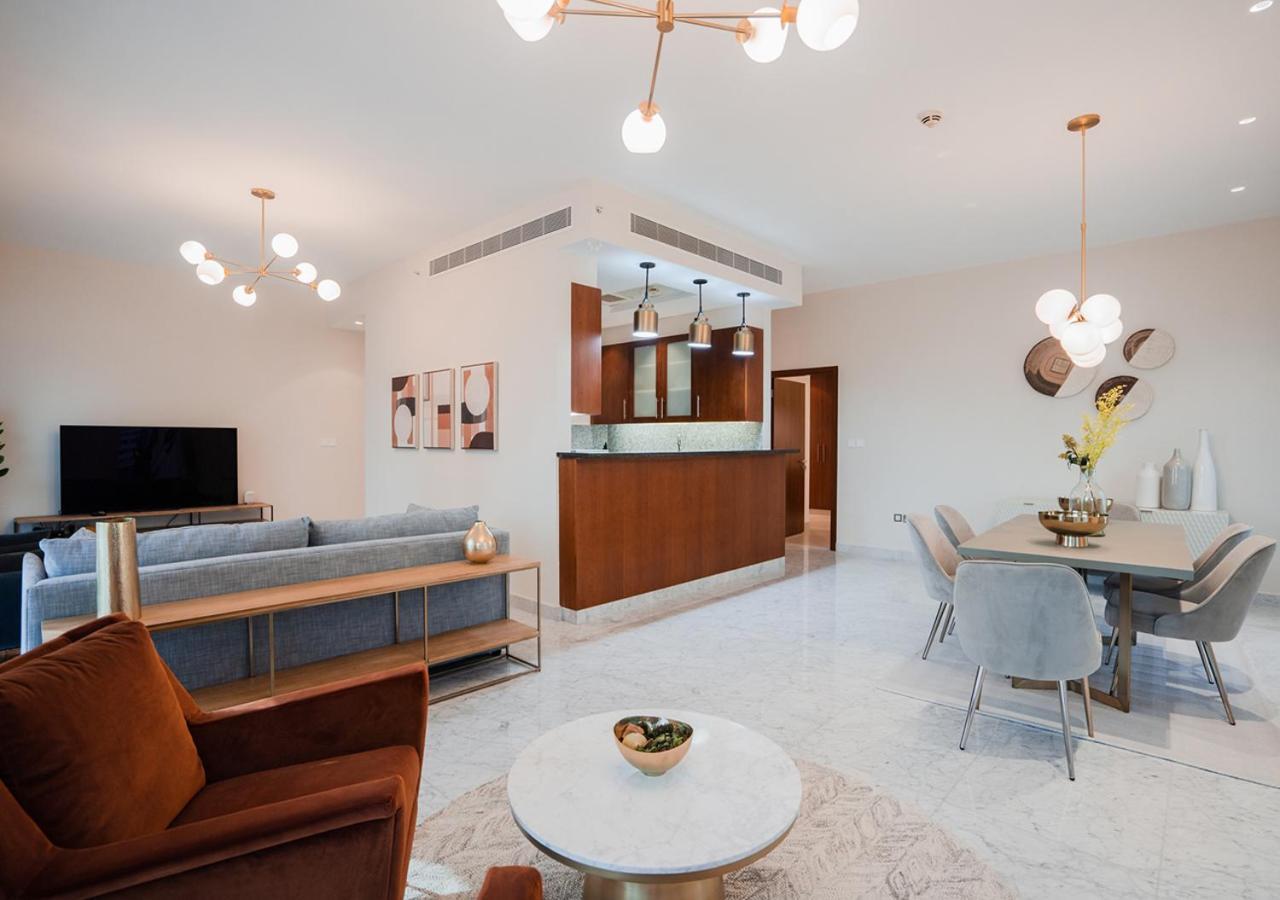 Nasma Luxury Stays - Central Park Tower Apartment Dubai