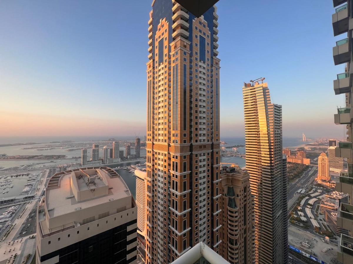 Two Continents Holiday Homes - Arabian Nights With Sea Views - Free Airport Pick-up Over 5 Nights Apartment Dubai