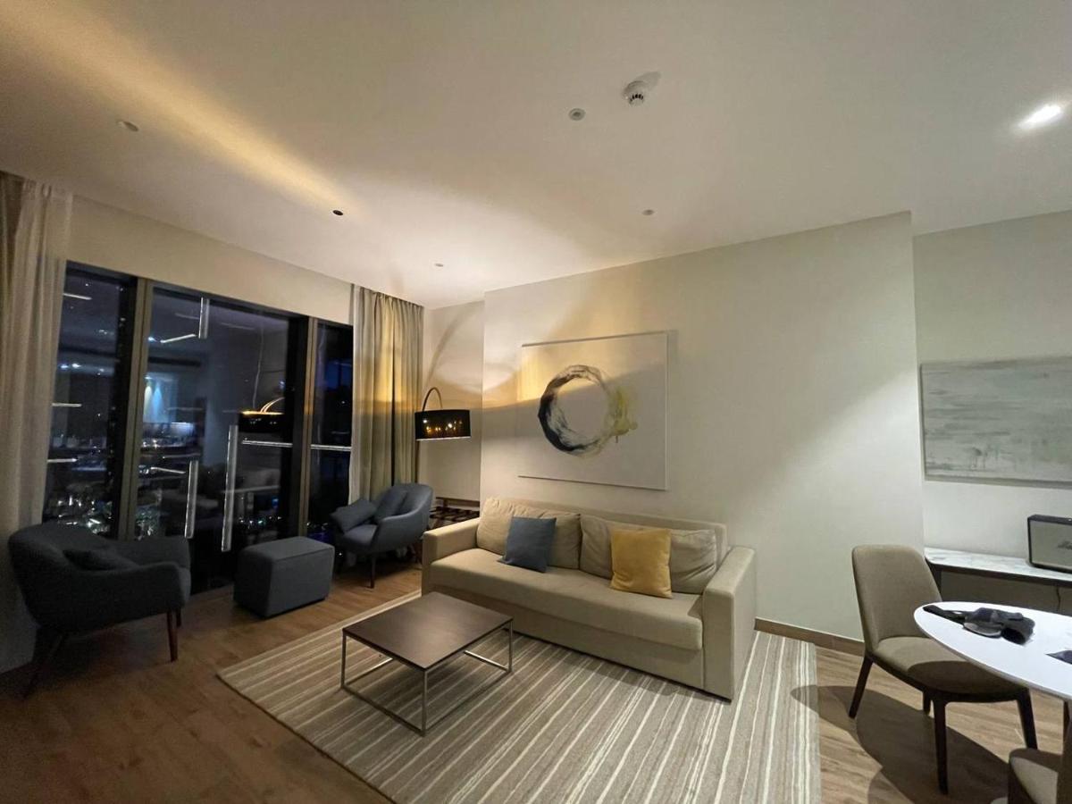 Jumeirah Living Flat Marina Gate Apartment