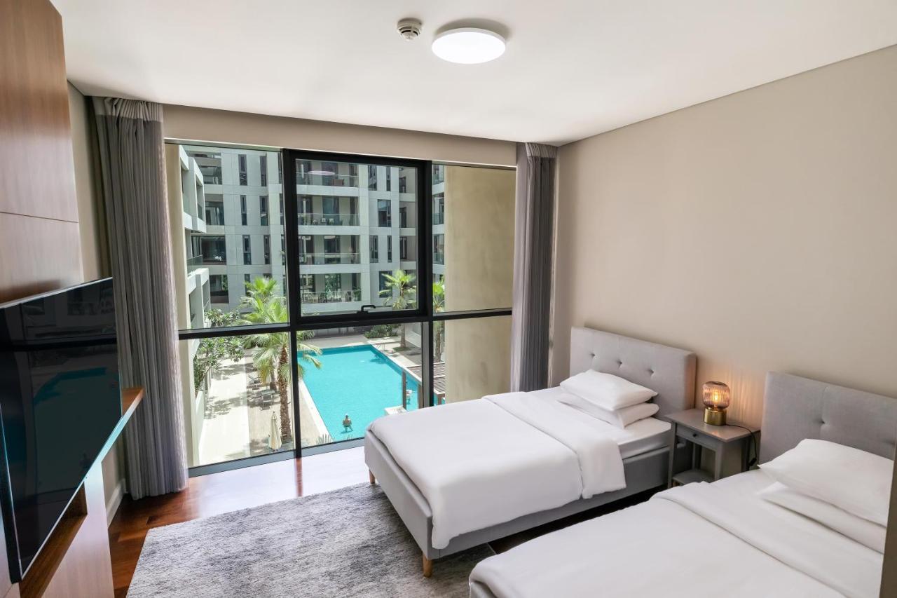 Fam Living - Walk - Luxe Interiors * Dubai