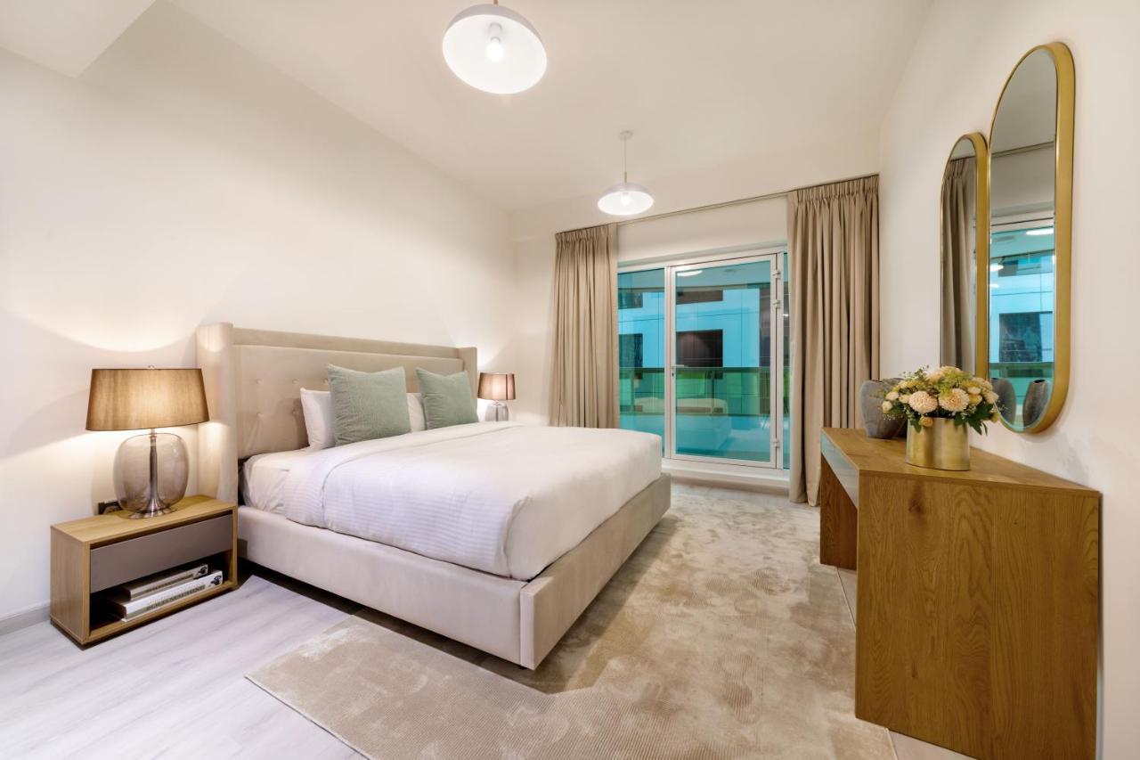 Maison Privee - Millennium Executive Tower Apartment *