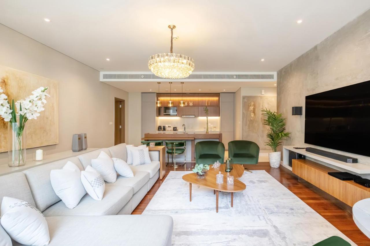 Apartment Fam Living - Walk - Luxe Interiors Dubai