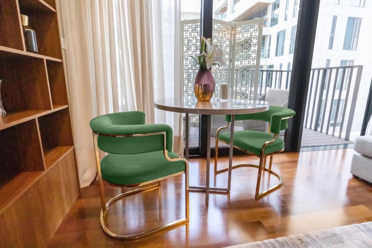 Apartment Fam Living - Walk - Luxe Interiors