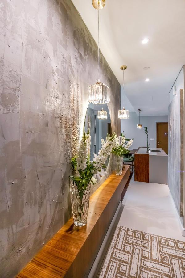Apartment Fam Living - Walk - Luxe Interiors Dubai