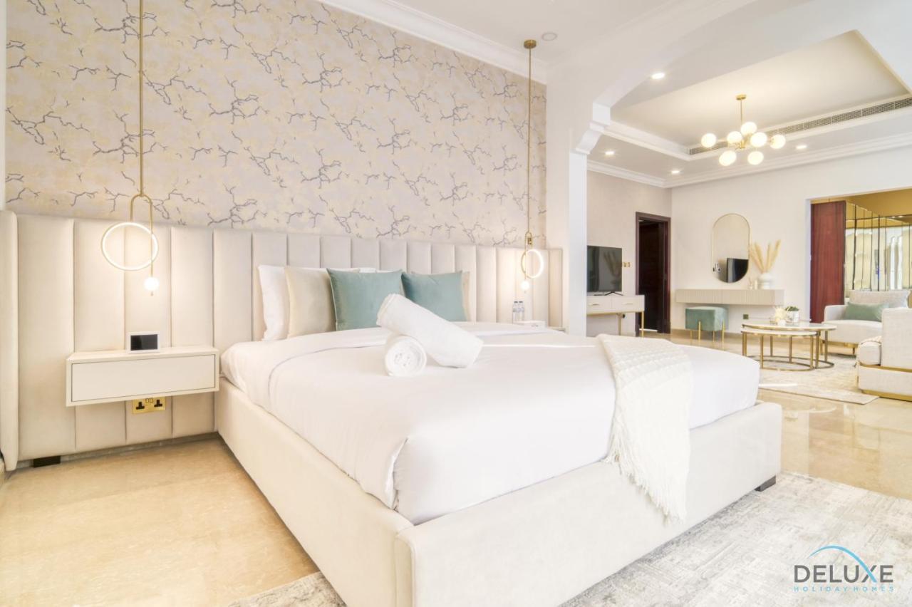 Signature Villa: 6br Luxury With Pool On Palm Jumeirah Villa *