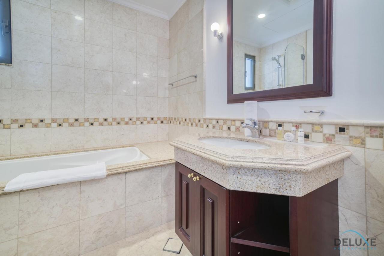 Villa Signature Villa: 6br Luxury With Pool On Palm Jumeirah *