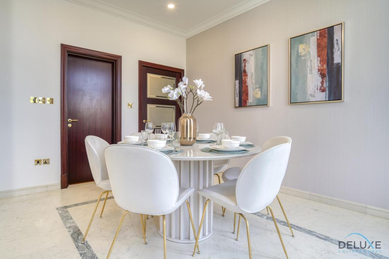 Villa Signature Villa: 6br Luxury With Pool On Palm Jumeirah Dubai