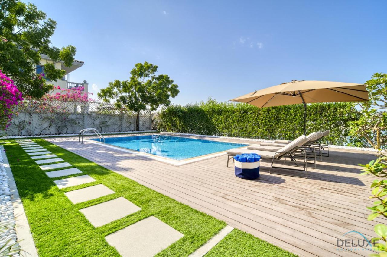 Villa Signature Villa: 6br Luxury With Pool On Palm Jumeirah Dubai