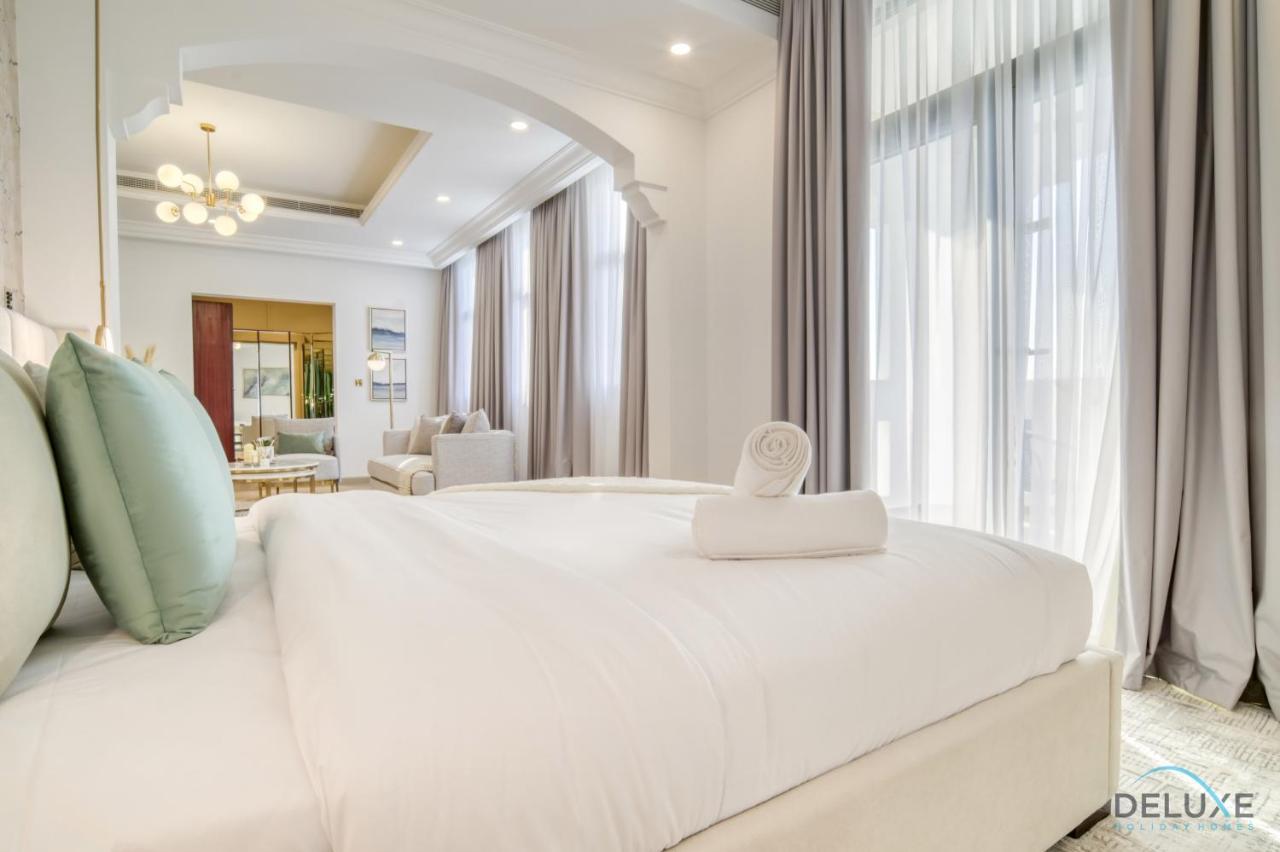 Villa Signature Villa: 6br Luxury With Pool On Palm Jumeirah Dubai