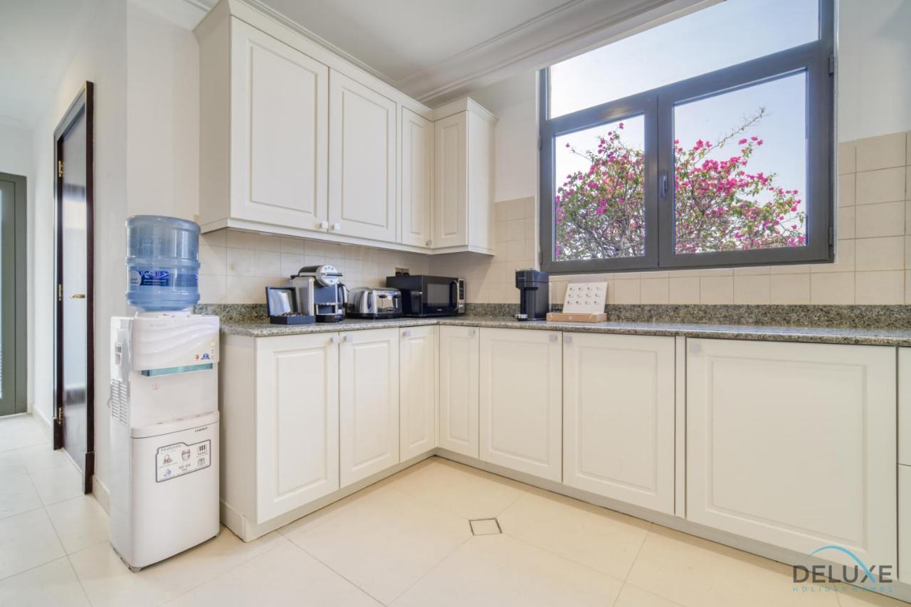 Villa Signature Villa: 6br Luxury With Pool On Palm Jumeirah *