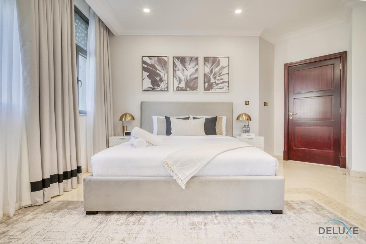 Signature Villa: 6br Luxury With Pool On Palm Jumeirah *