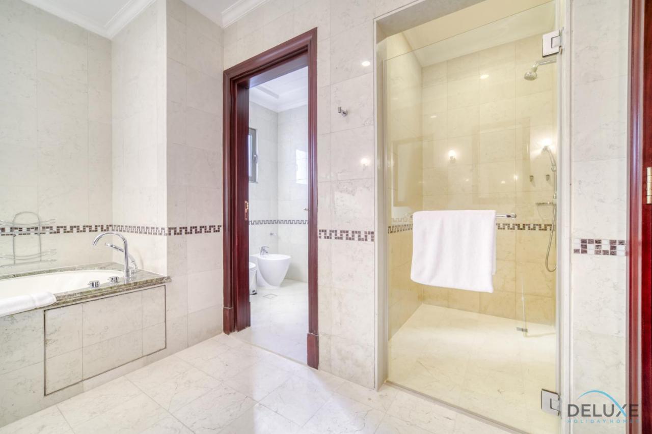 Signature Villa: 6br Luxury With Pool On Palm Jumeirah Villa