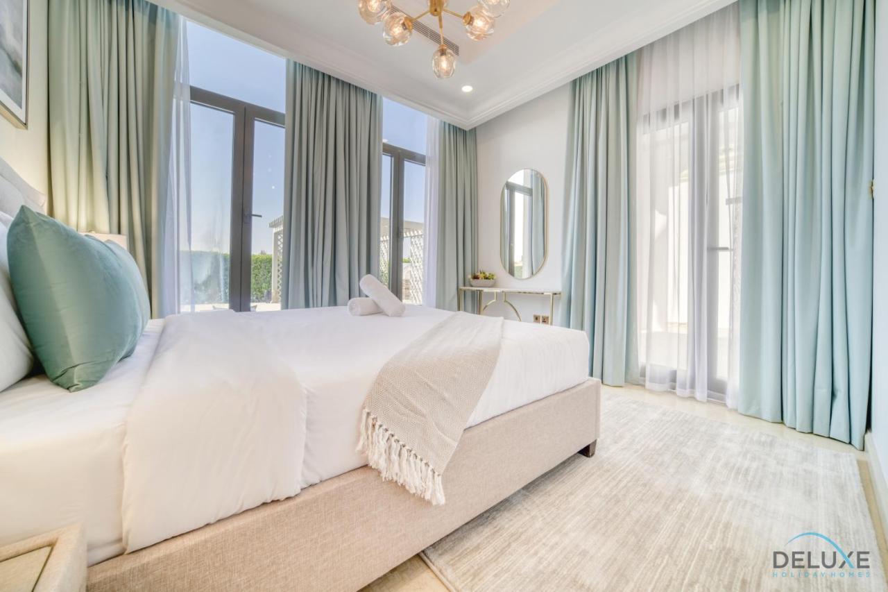 Signature Villa: 6br Luxury With Pool On Palm Jumeirah Dubai