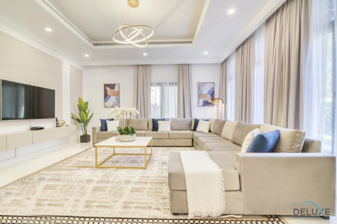 Signature Villa: 6br Luxury With Pool On Palm Jumeirah *