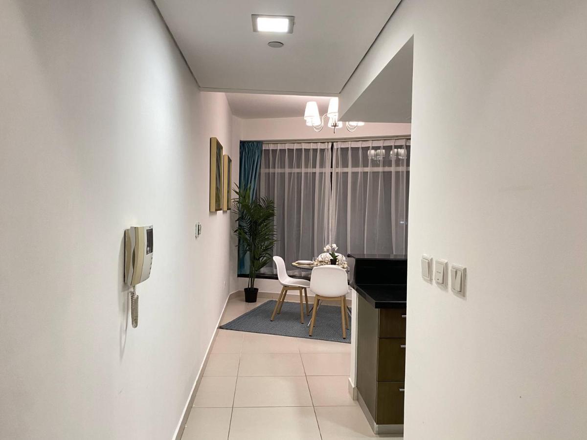 Lux Lofts Tower Downtown Boulevard & Sea Views * Dubai