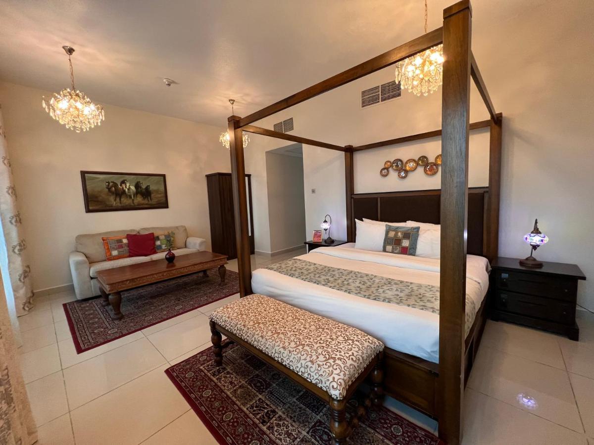 Apartment Two Continents Holiday Homes - Arabian Nights With Sea Views - Free Airport Pick-up Over 5 Nights *