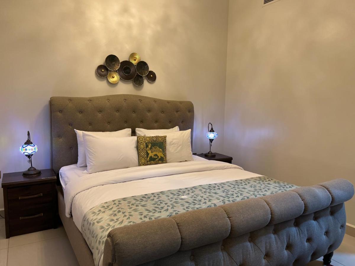 Two Continents Holiday Homes - Arabian Nights With Sea Views - Free Airport Pick-up Over 5 Nights Apartment *