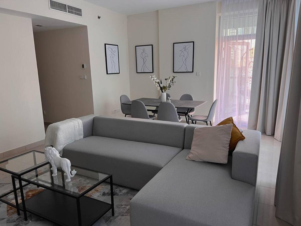 Huge Terrace With Canal View & Beach Access Available Apartment Dubai