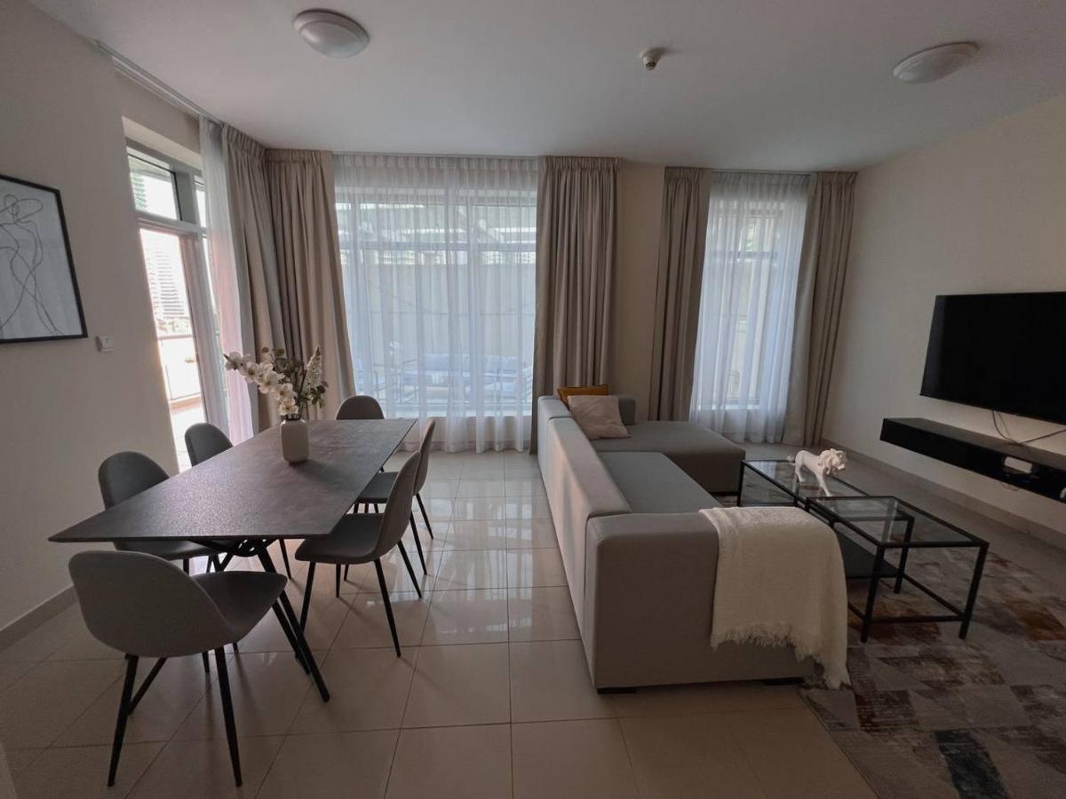 Apartment Huge Terrace With Canal View & Beach Access Available *