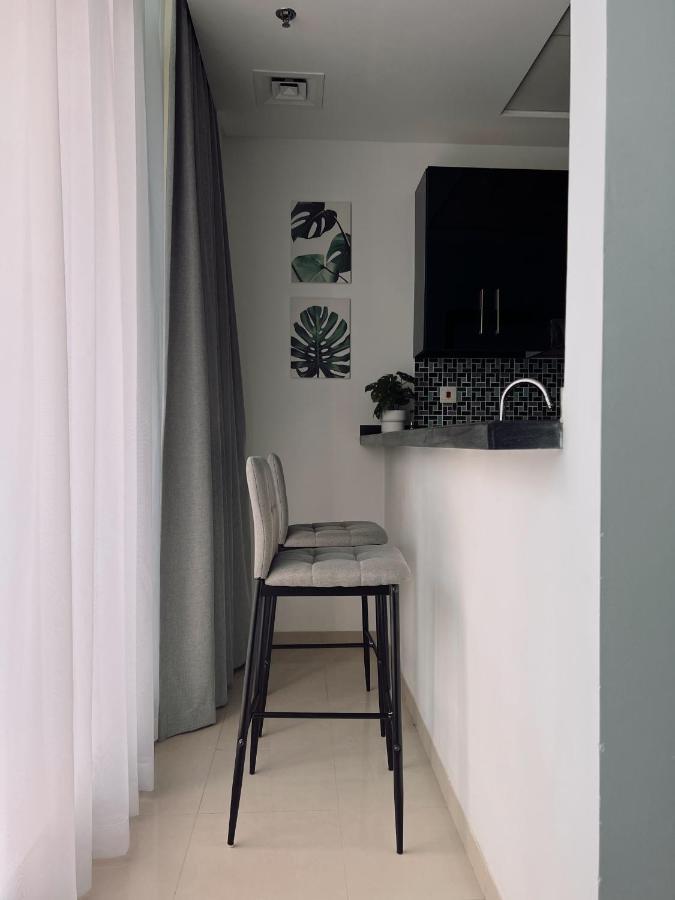 Apartment Stylish 2 Bdr In Marina & Beach Access Available