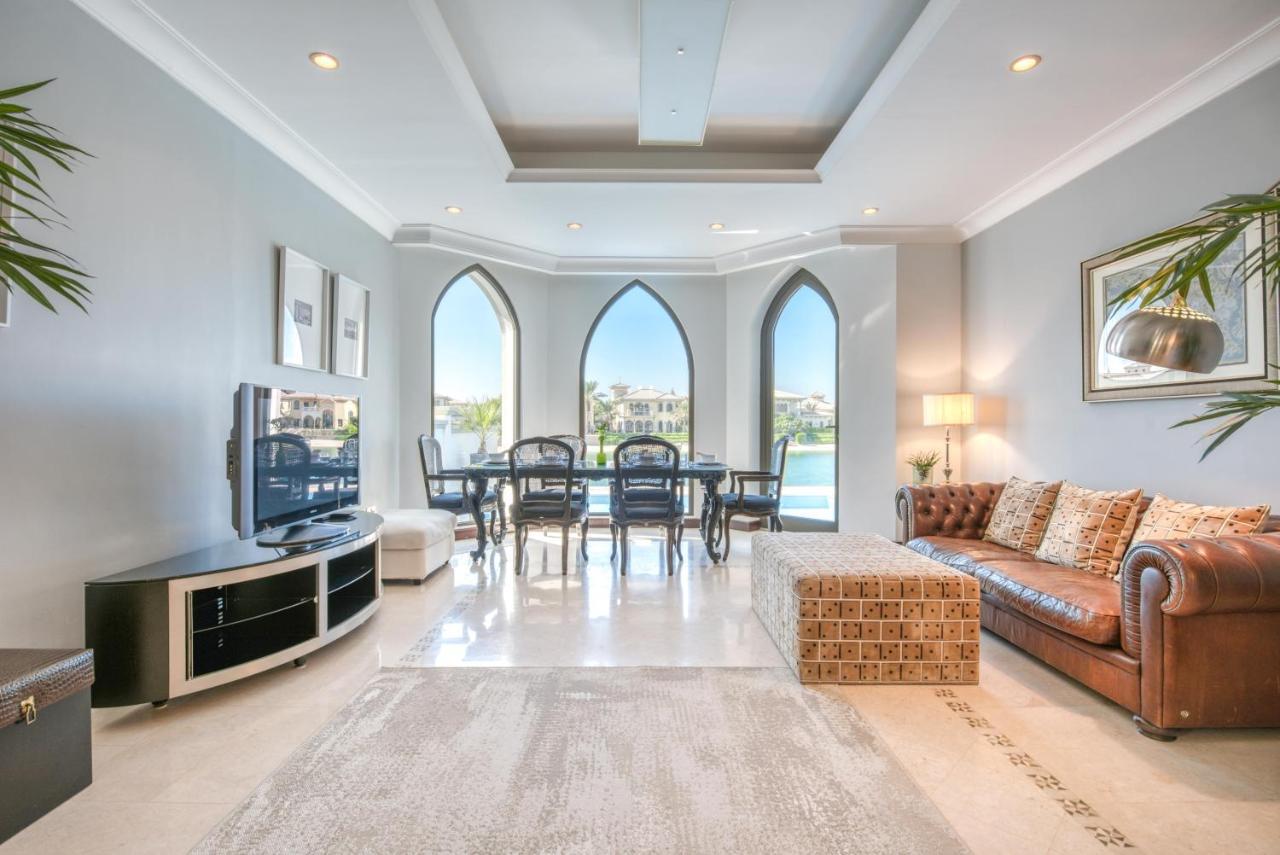 Villa Maison Privee - Glamourous Beachfront On The Palm With Pool Dubai