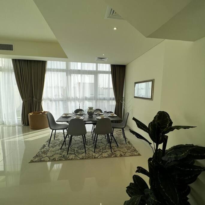 Letstay - Magnificent 3br With A Huge Garden Villa *