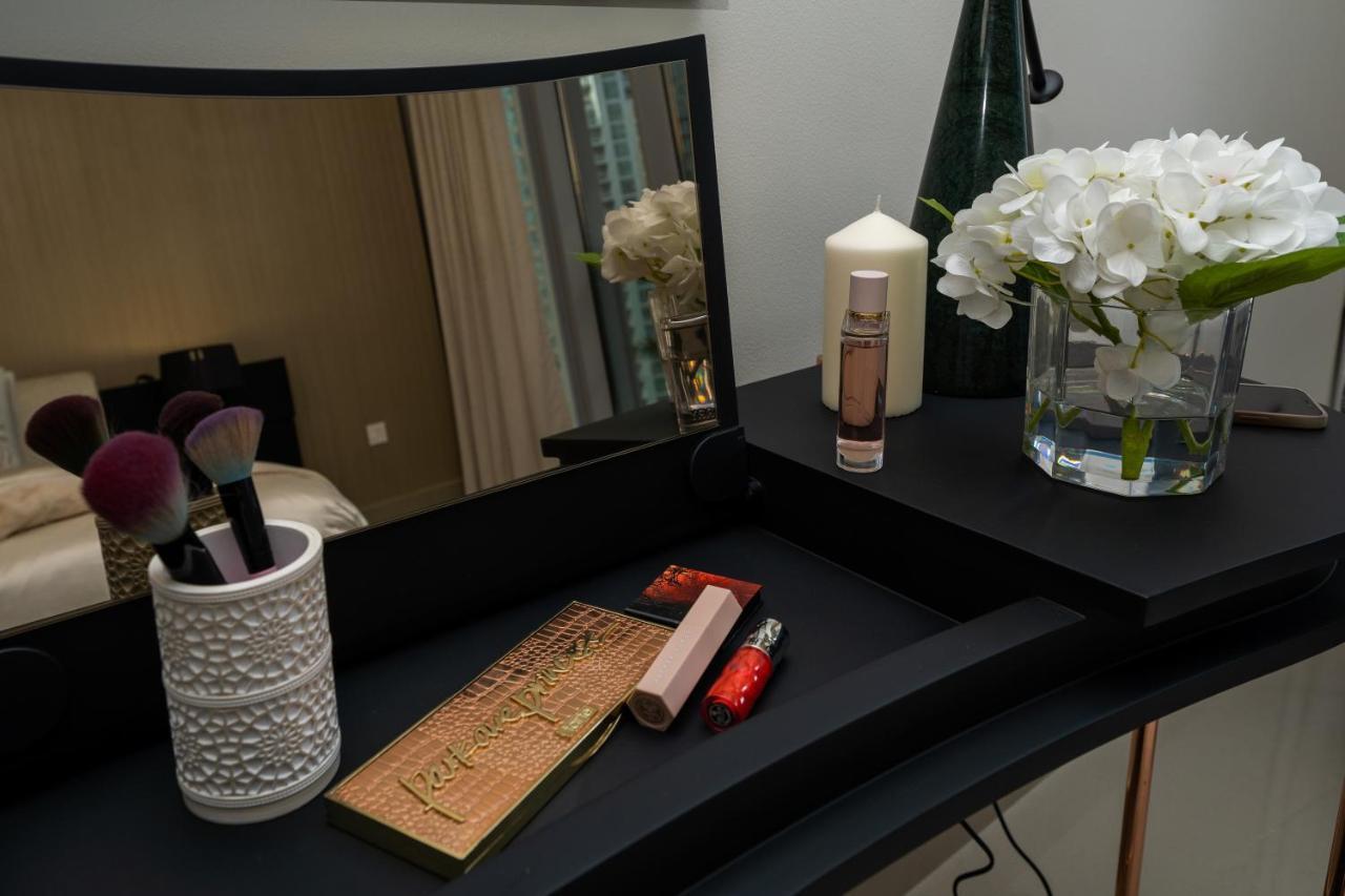 Majestay - Luxury Living Apartment *