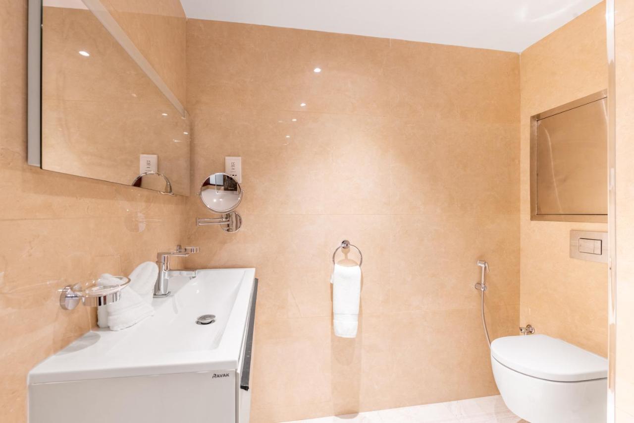 Deluxe Retreat In Jbr - Million Dollar View - Balcony