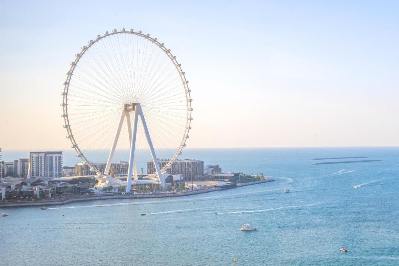 Deluxe Retreat In Jbr - Million Dollar View - Balcony Dubai