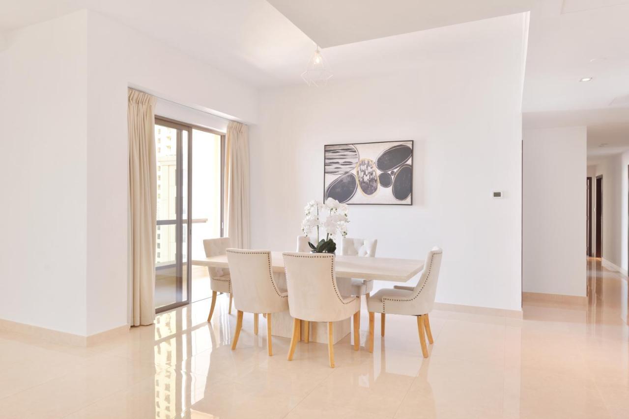 Deluxe Retreat In Jbr - Million Dollar View - Balcony