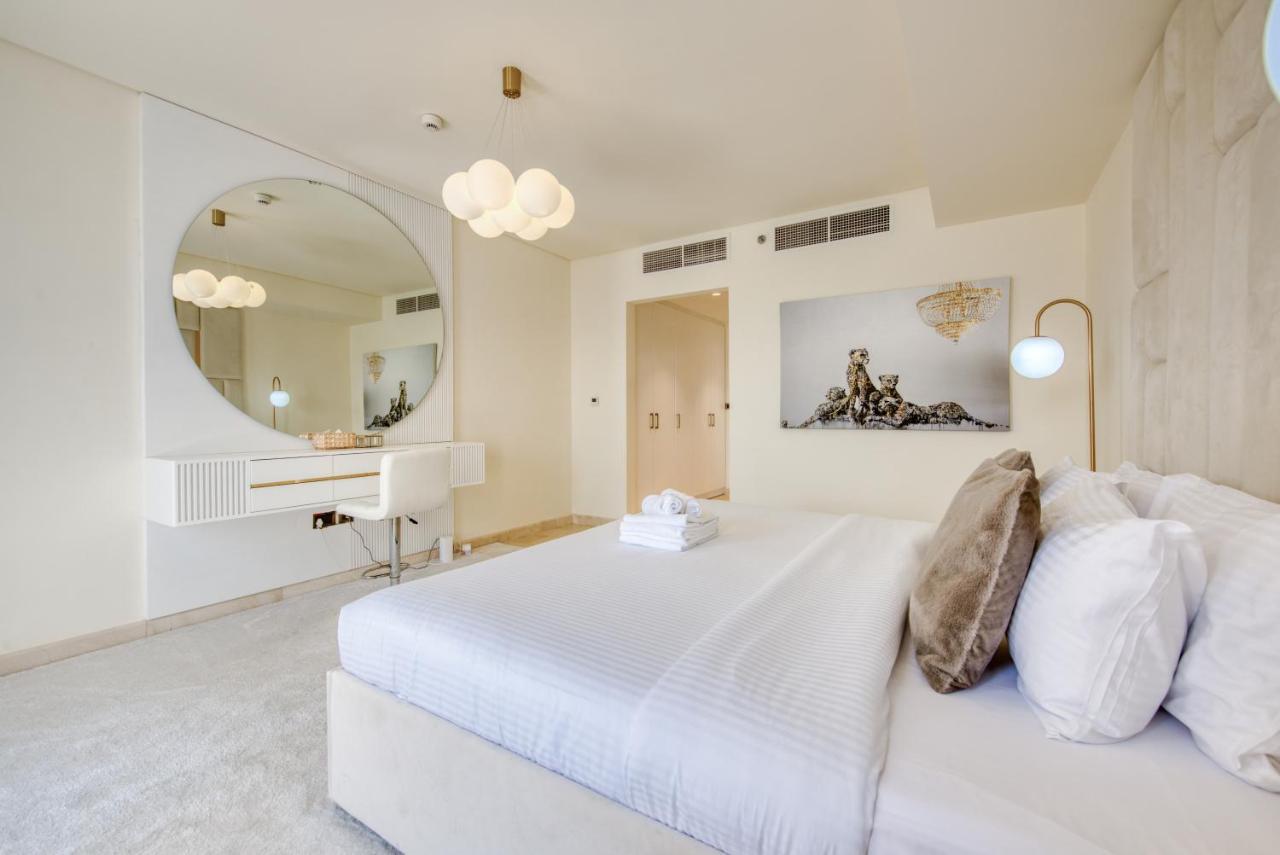 Maison Privee - Luxury Palm Penthouse With Beach & Sea View Apartment