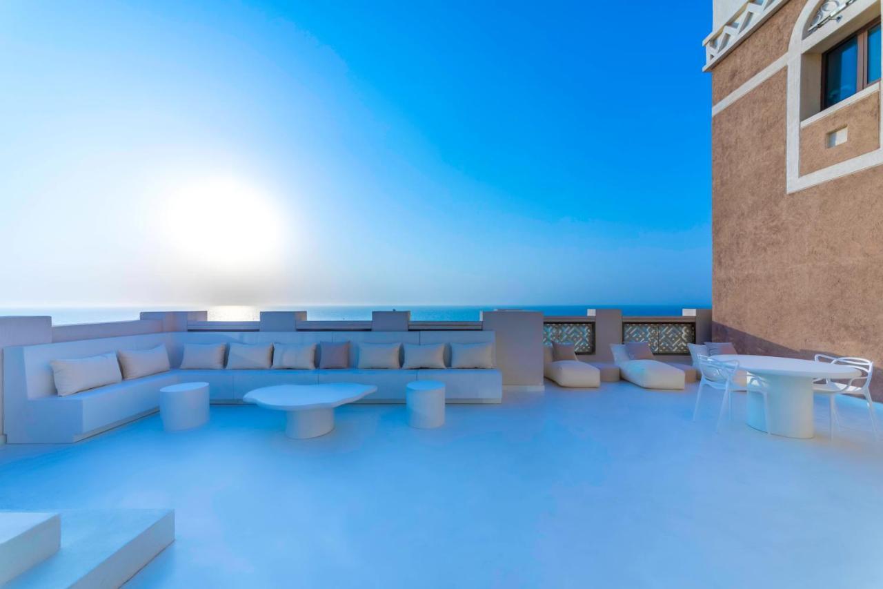 Maison Privee - Luxury Palm Penthouse With Beach & Sea View *