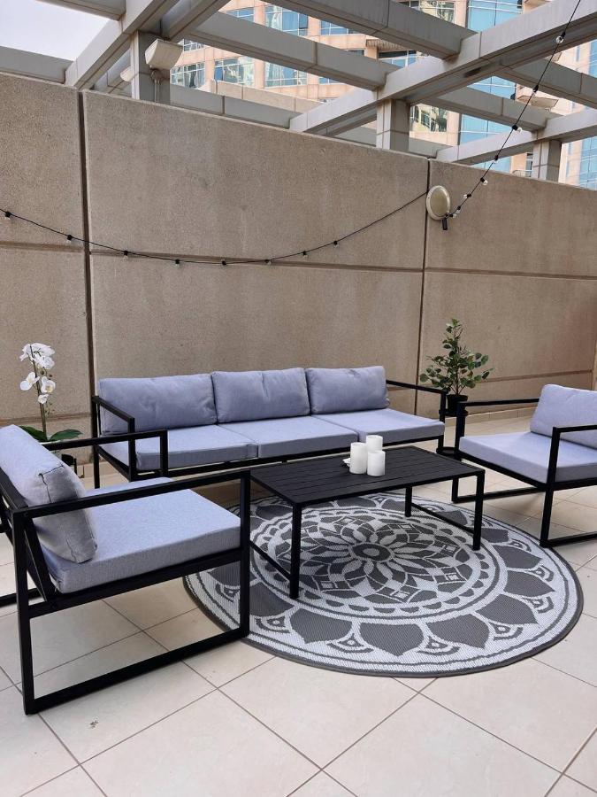 Huge Terrace With Canal View & Beach Access Available * Dubai