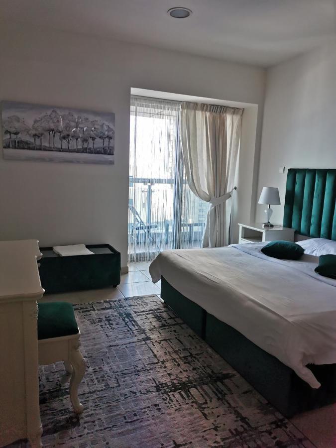 Apartment Serenity 3br Palm View In Marina *