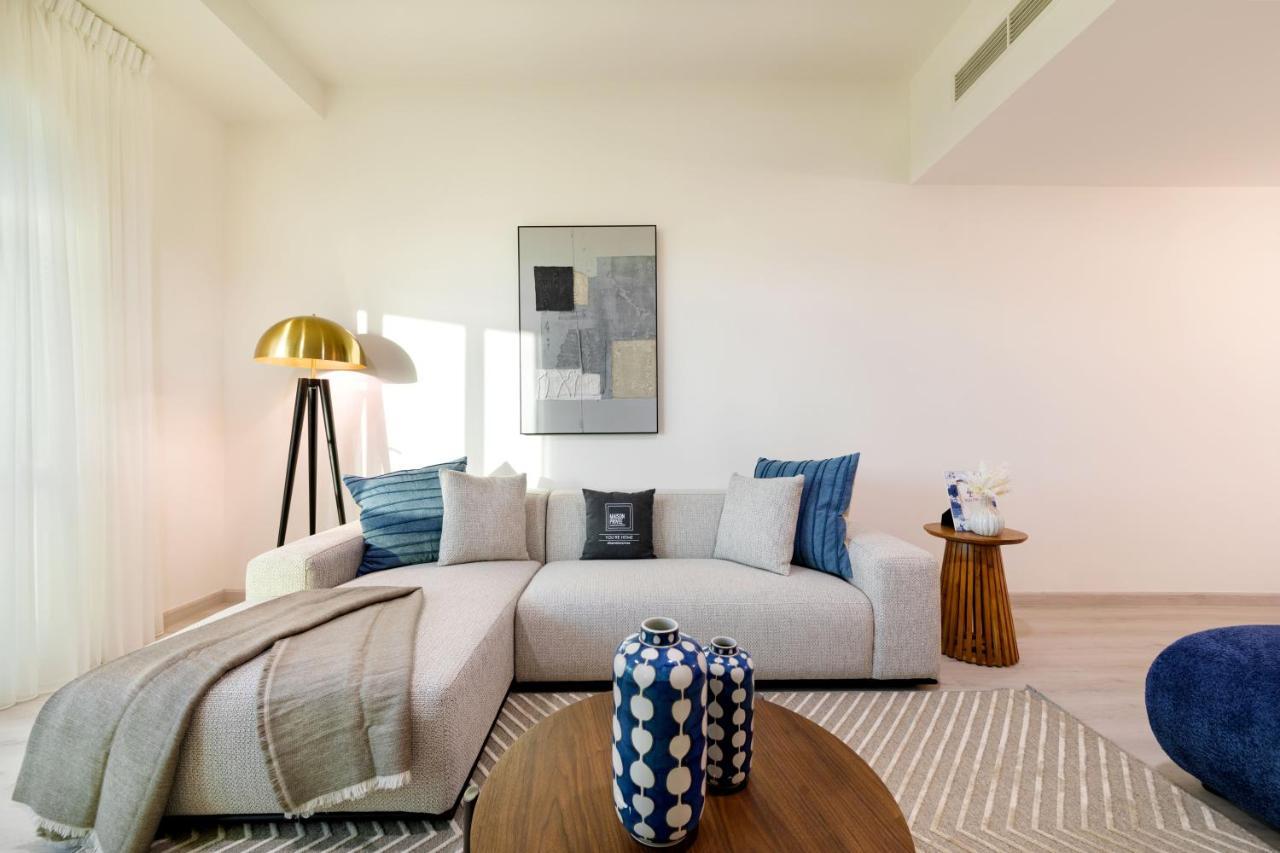 Maison Privee - Millennium Executive Tower *