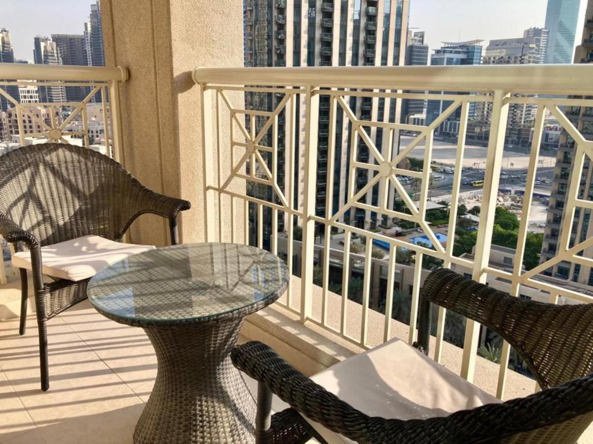 Stunning Downtown With Balcony Apartment