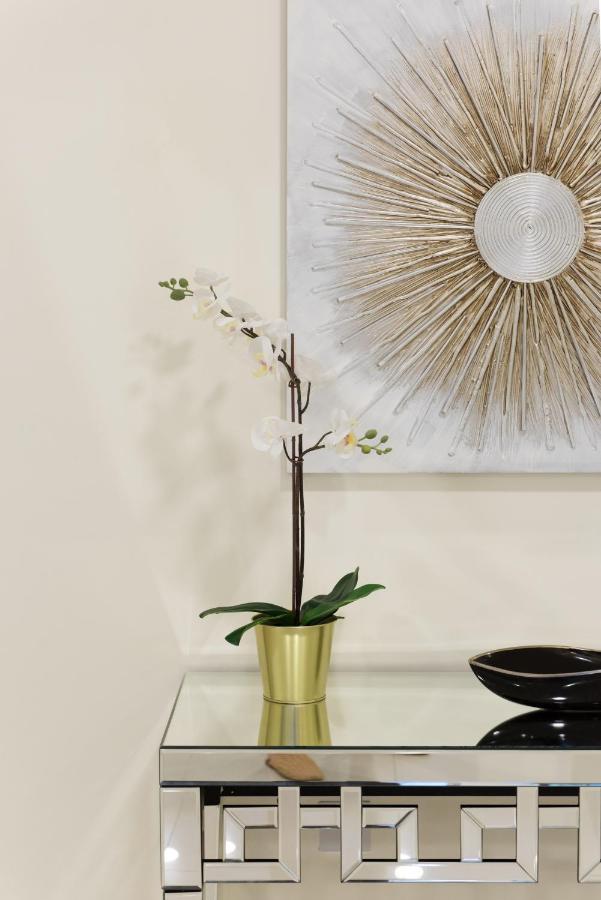 Boutique Living - Marina Wharf Apartment