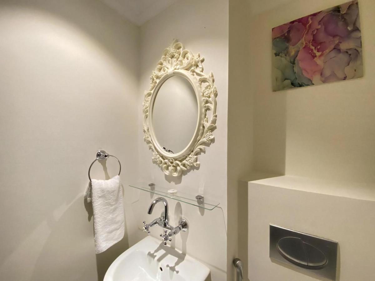 Lux Souk Al Bahar Burj Khalifa Views Apartment Dubai